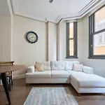 Lagirio Taksim Aparthotel 4*