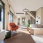 Lagirio Taksim Aparthotel 4*