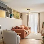 Lagirio Taksim 4*