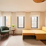 Lagirio Taksim 4*
