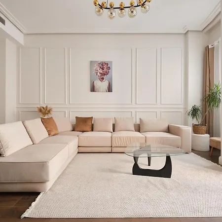 Lagirio Taksim 4*