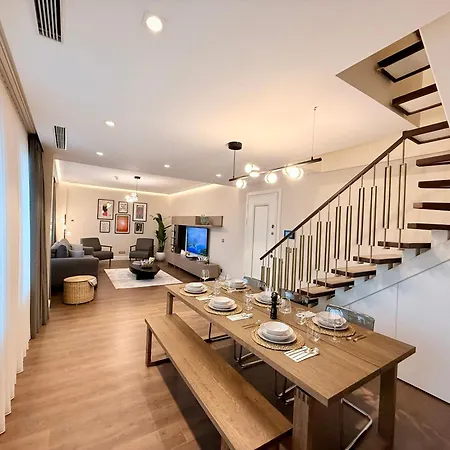 Lagirio Taksim 4*